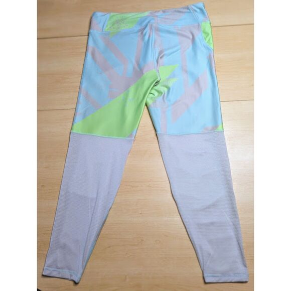 Women's Reebok Run Essentials All Over Print Digital Glow Leggings Size XL - Picture 4 of 7